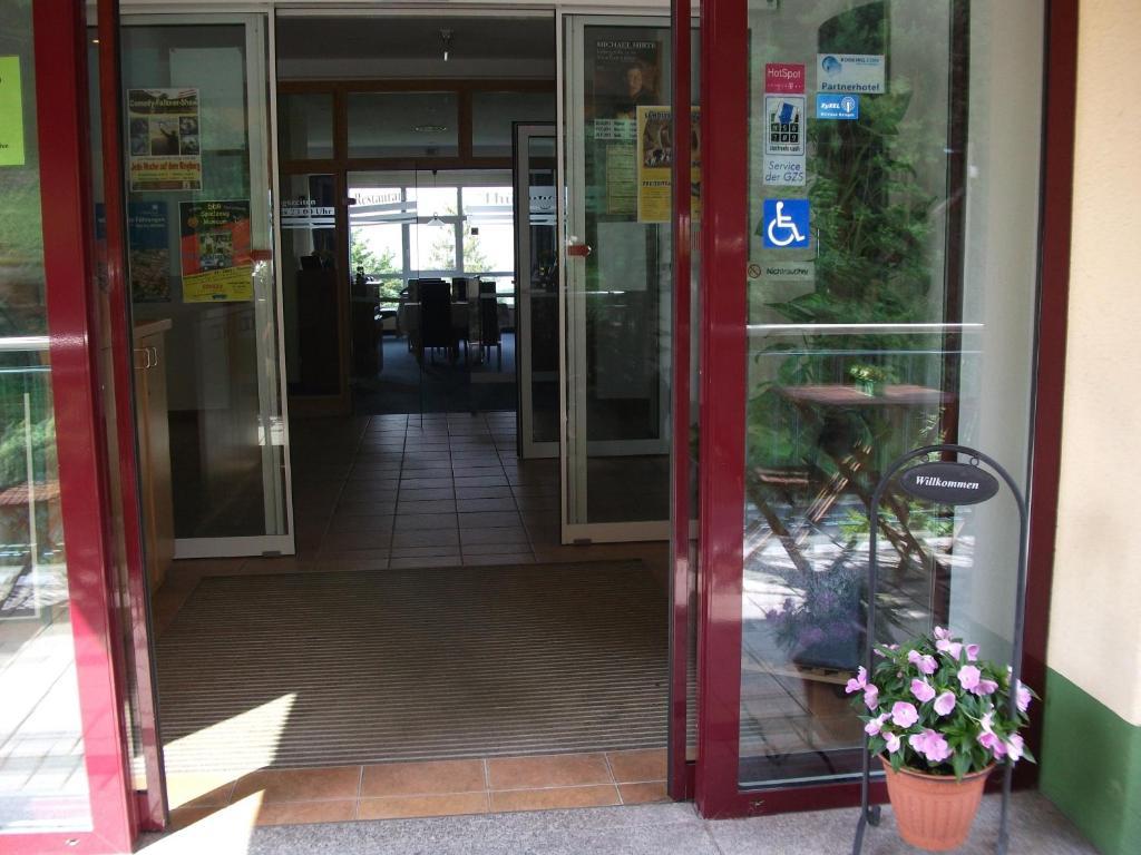 Hotel Am Wald -Garni- Elgersburg Exterior foto